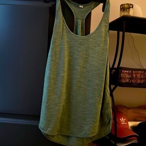 Lululemon workout tank